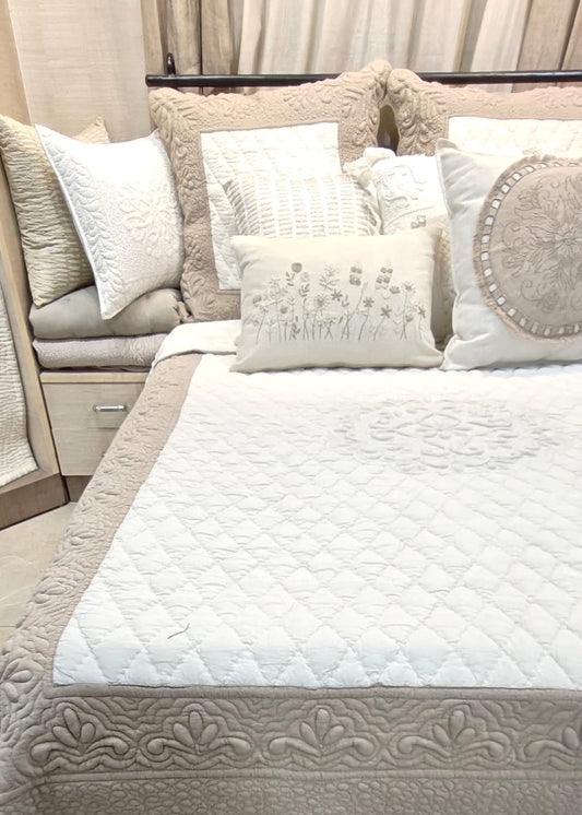Turpento Hand Embroidery Bed cover