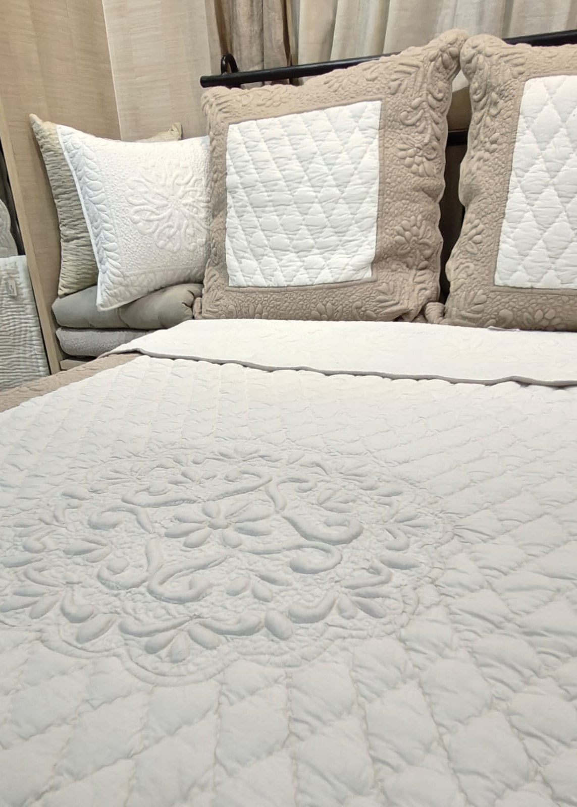 Turpento Hand Embroidery Bed cover